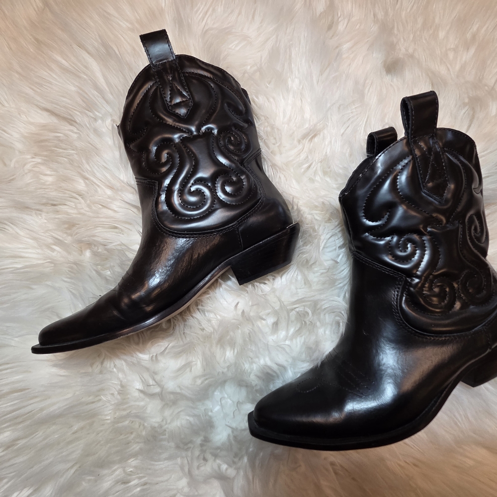 SCHUTZ Black Embossed Heeled Boots 7.5